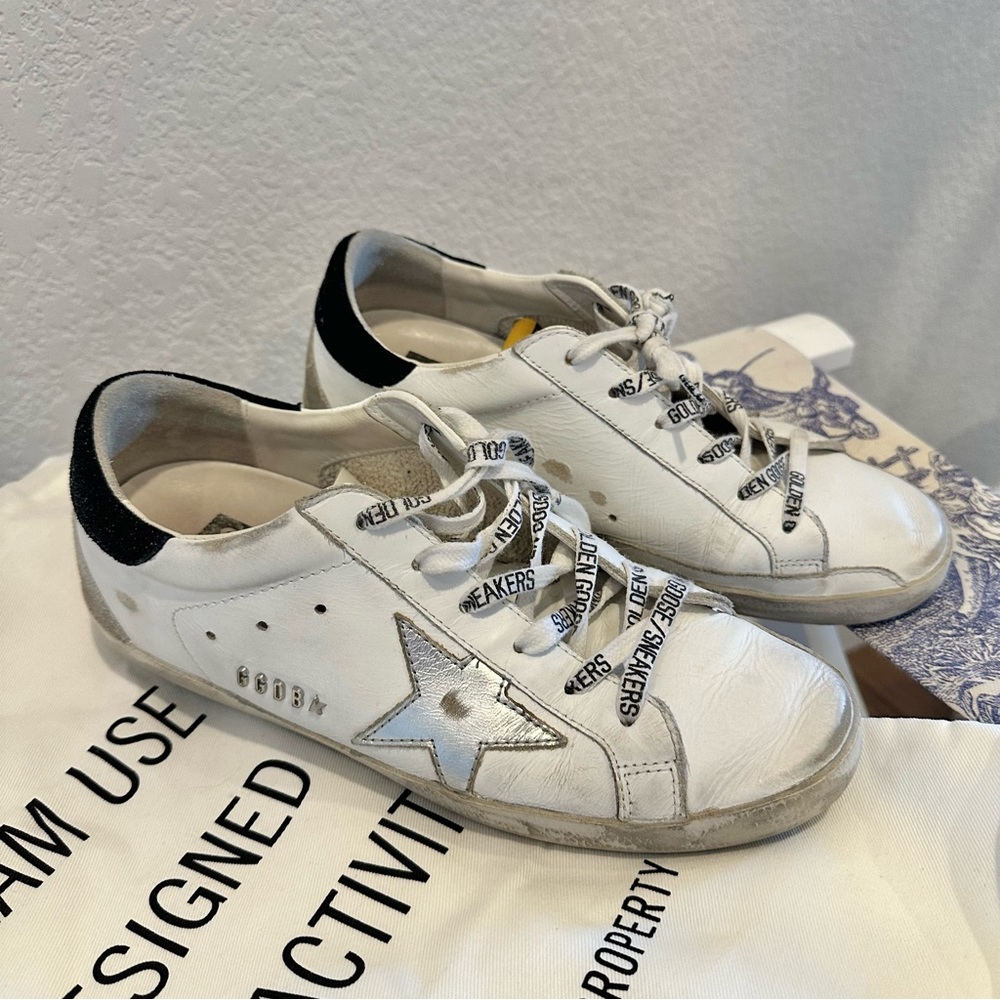 Golden Goose Super-Star Low Top
Sneaker